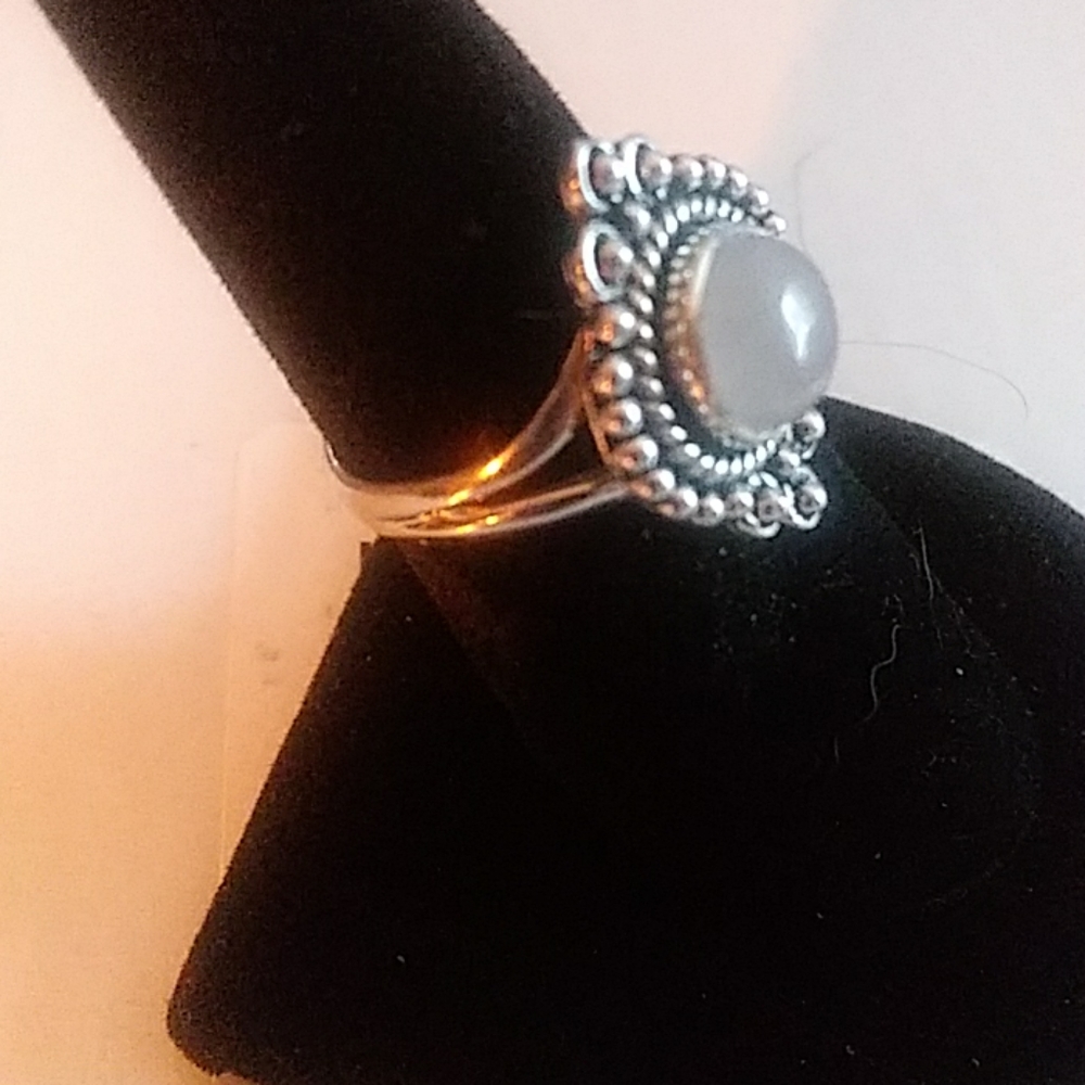 Ring - Picture 4 of 4